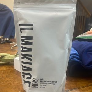 85/66 SUN FOAM
MAGIC MOISTURIZING SUN FOAM - FACE & BODY